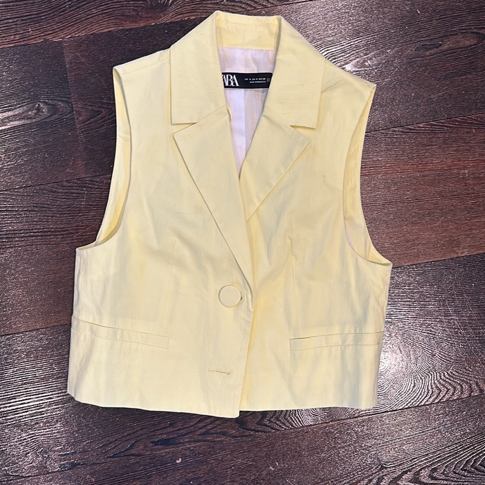 Yellow Vest